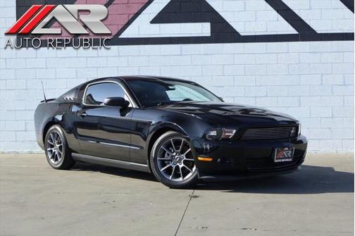 2011 Ford Mustang V6 Premium