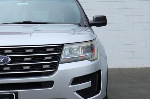 2016 Ford Explorer Base
