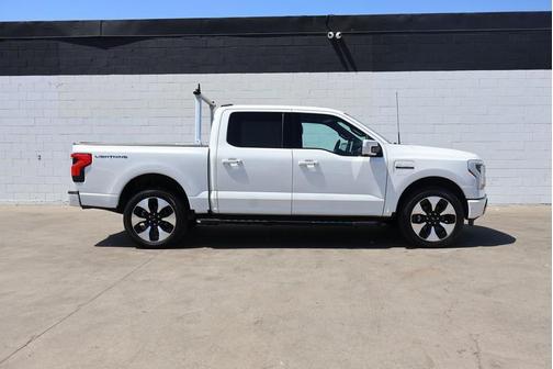 Star White Metallic Tri-Coat 2023 Ford F-150 Lightning Platinum