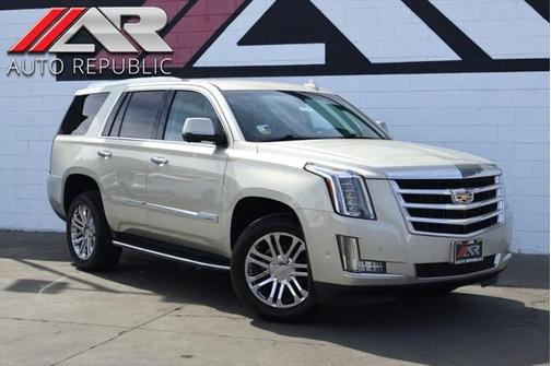 2017 Cadillac Escalade Base
