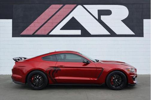 2019 Ford Shelby GT350R Base