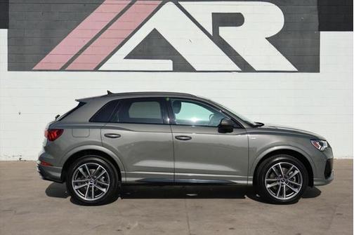 2022 Audi Q3 45 S line Premium Plus