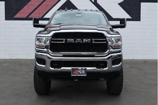 2020 RAM 3500 Tradesman Crew Cab 4x4 8' Box