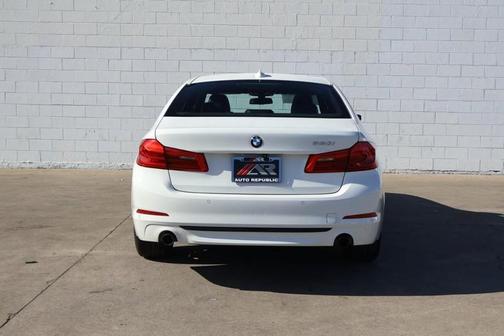 2019 BMW 530 