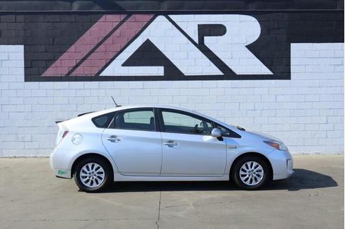 2014 Toyota Prius Plug-in Advanced
