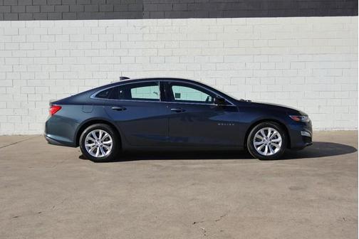 2019 Chevrolet Malibu Hybrid Base