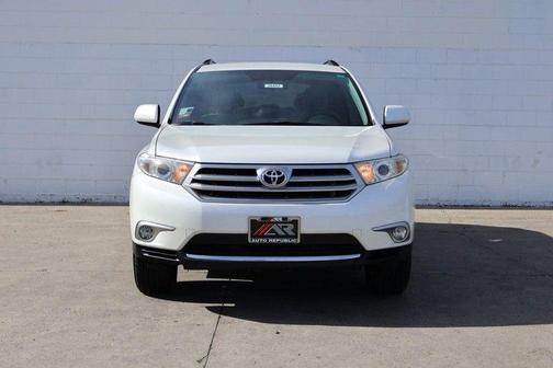 2013 Toyota Highlander SE