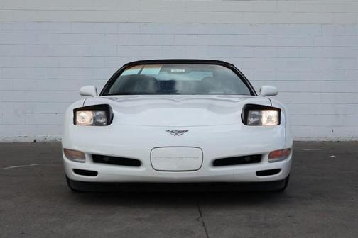 2003 Chevrolet Corvette Base