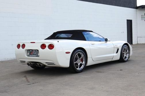 2003 Chevrolet Corvette Base