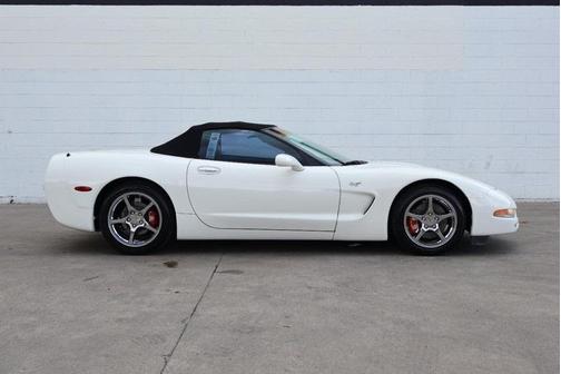2003 Chevrolet Corvette Base