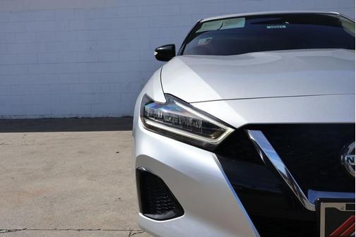 2022 Nissan Maxima SV Xtronic CVT