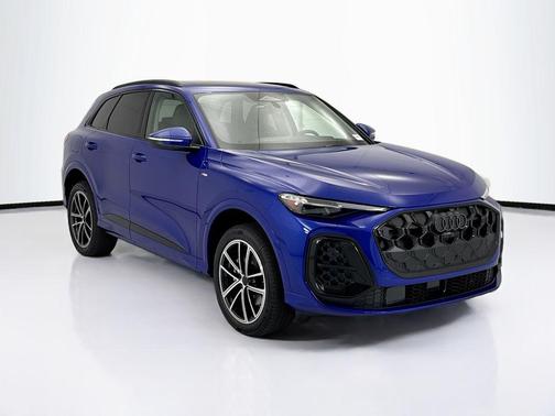 Ultra Blue Metallic 2026 Audi Q5 Premium Plus TFSI quattro S tronic