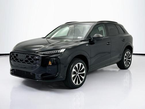 Mythos Black Metallic 2026 Audi Q3 TFSI quattro S tronic