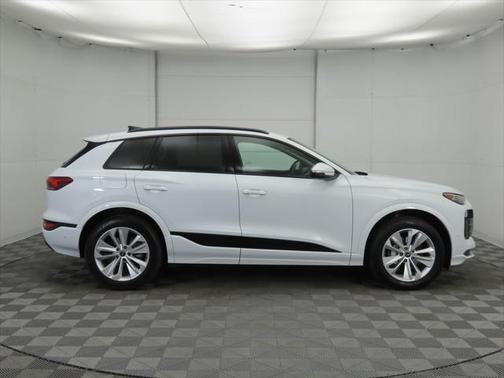 2025 Audi Q6 e-tron Premium Plus