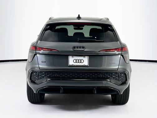 Daytona Gray Pearl Effect 2026 Audi Q3 TFSI quattro S tronic