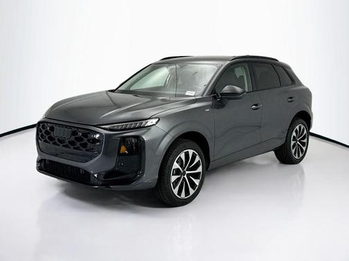 Daytona Gray Pearl Effect 2026 Audi Q3 TFSI quattro S tronic