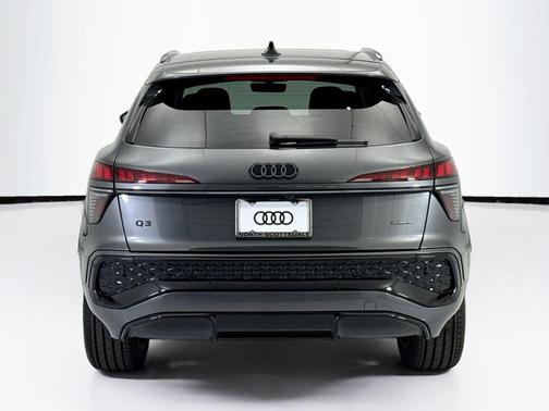 Daytona Gray Pearl Effect 2026 Audi Q3 TFSI quattro S tronic