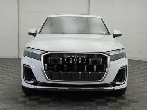 2025 Audi Q7 55 Prestige