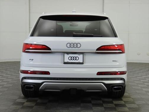 2025 Audi Q7 55 Prestige