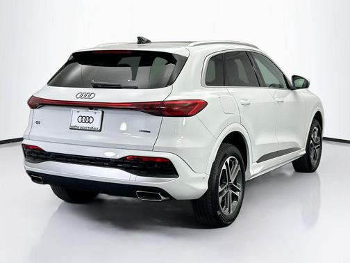 2025 Audi Q5 Premium Plus TFSI quattro S tronic