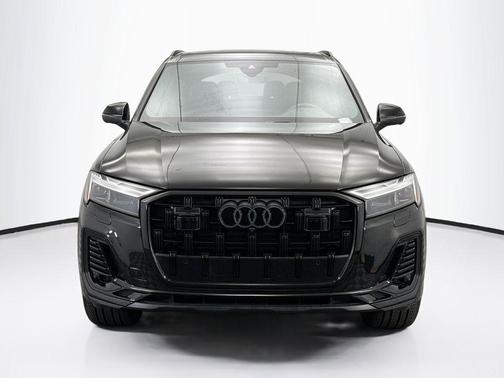 2025 Audi Q7 45 Premium Plus