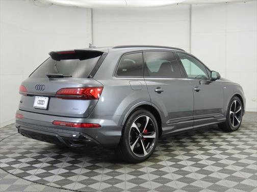 2024 Audi Q7 55 Prestige