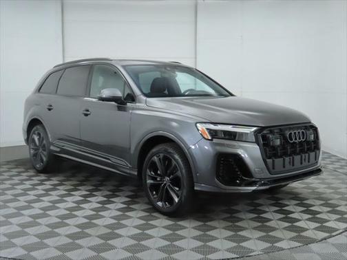 2025 Audi Q7 55 Premium Plus
