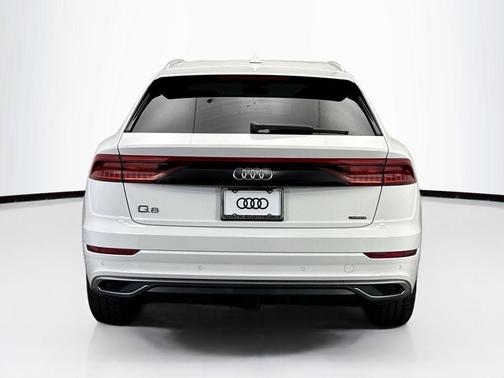 2023 Audi Q8 55 Premium Plus