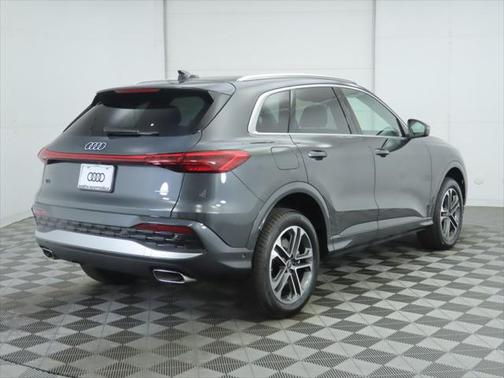 2025 Audi Q5 Premium