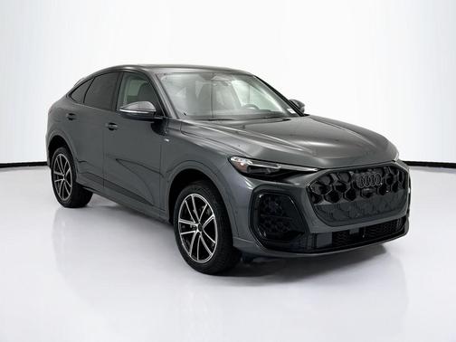 Daytona Gray Pearl Effect 2026 Audi Q5 Sportback Premium Plus TFSI quattro S tronic