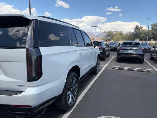 Crystal White Tricoat 2025 Cadillac Escalade Sport