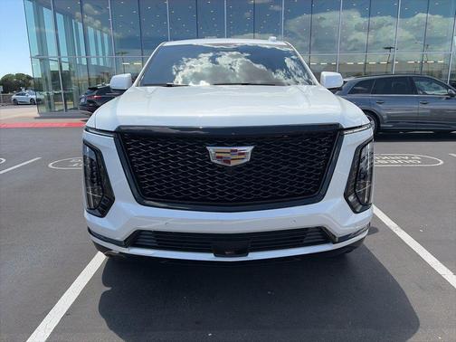 Crystal White Tricoat 2025 Cadillac Escalade Sport