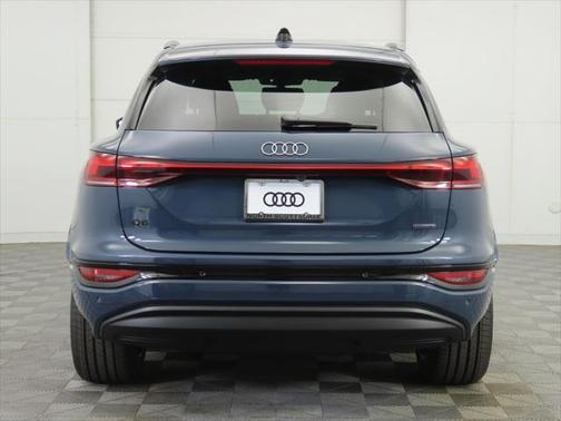 2025 Audi Q6 e-tron Premium Plus quattro