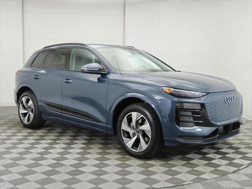 2025 Audi Q6 e-tron Premium Plus quattro