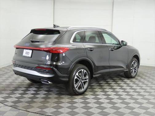 2025 Audi Q5 Premium