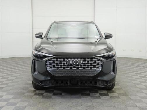 2025 Audi Q5 Premium