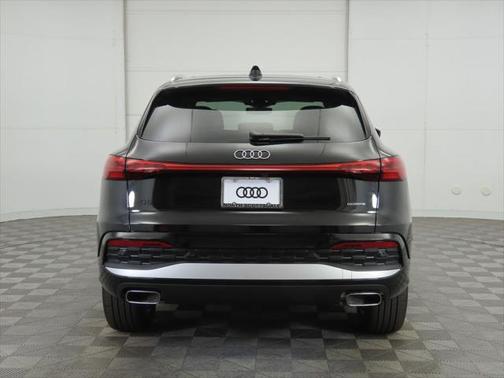 2025 Audi Q5 Premium