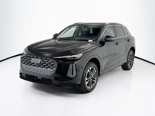 Mythos Black Metallic 2026 Audi Q5 Premium TFSI quattro S tronic
