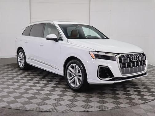 2025 Audi Q7 55 Premium Plus