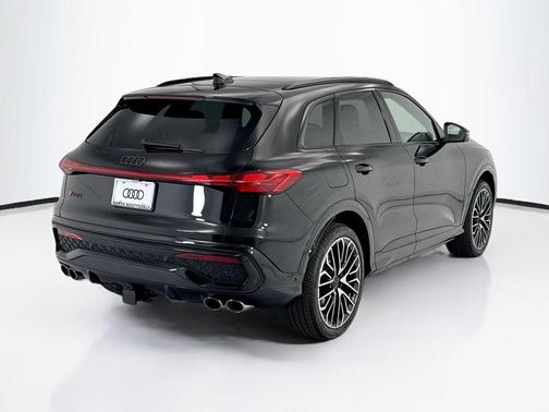 Mythos Black Metallic 2026 Audi SQ5 3.0T Prestige