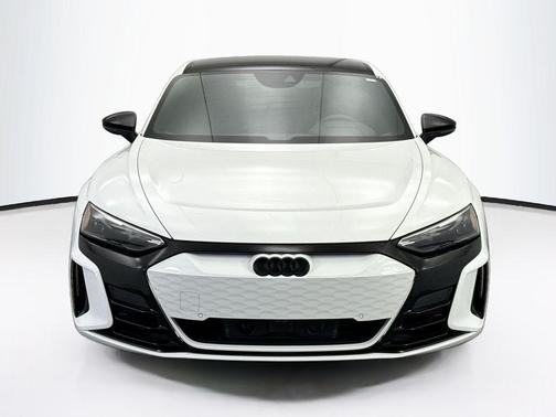 2024 Audi e-tron GT Premium Plus quattro