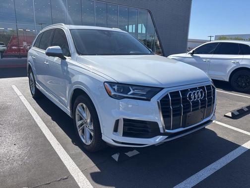 Glacier White Metallic 2020 Audi Q7 55 Premium Plus