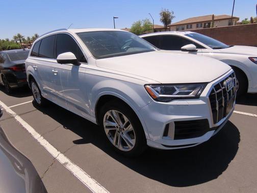 Glacier White Metallic 2020 Audi Q7 55 Premium Plus