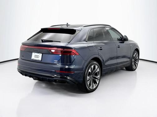 2025 Audi Q8 55 Premium Plus