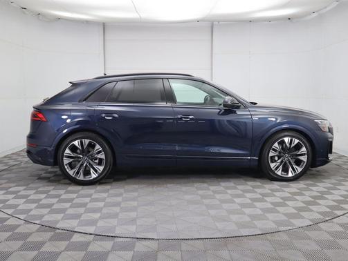 2025 Audi Q8 55 Premium Plus