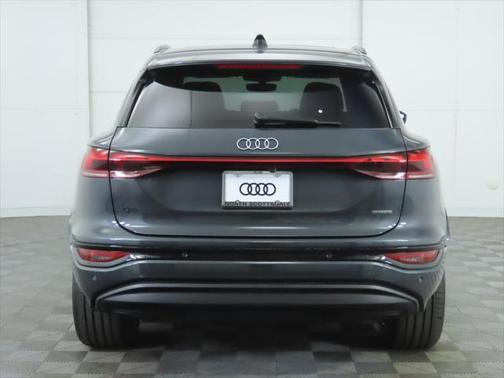 2025 Audi Q6 e-tron Premium Plus quattro