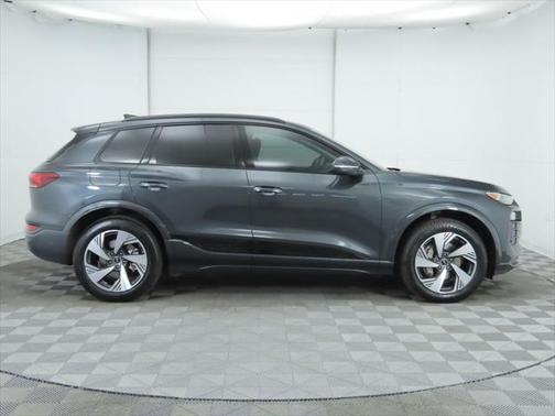 2025 Audi Q6 e-tron Premium Plus quattro