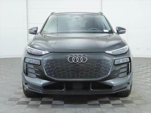 2025 Audi Q6 e-tron Premium Plus quattro