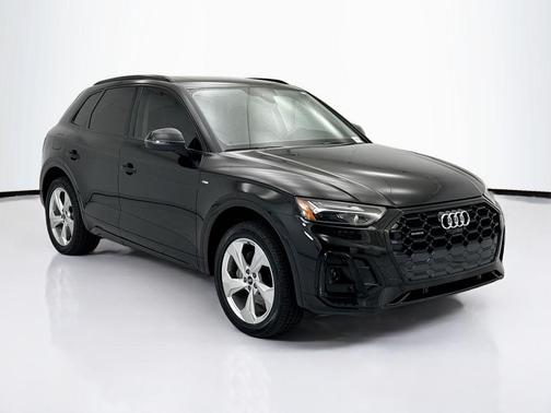 Mythos Black Metallic 2023 Audi Q5 45 S line Premium Plus