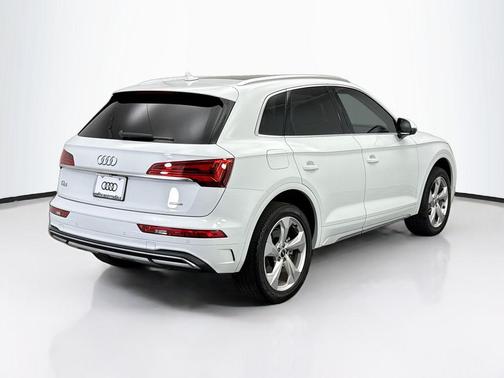 2021 Audi Q5 45 Premium Plus